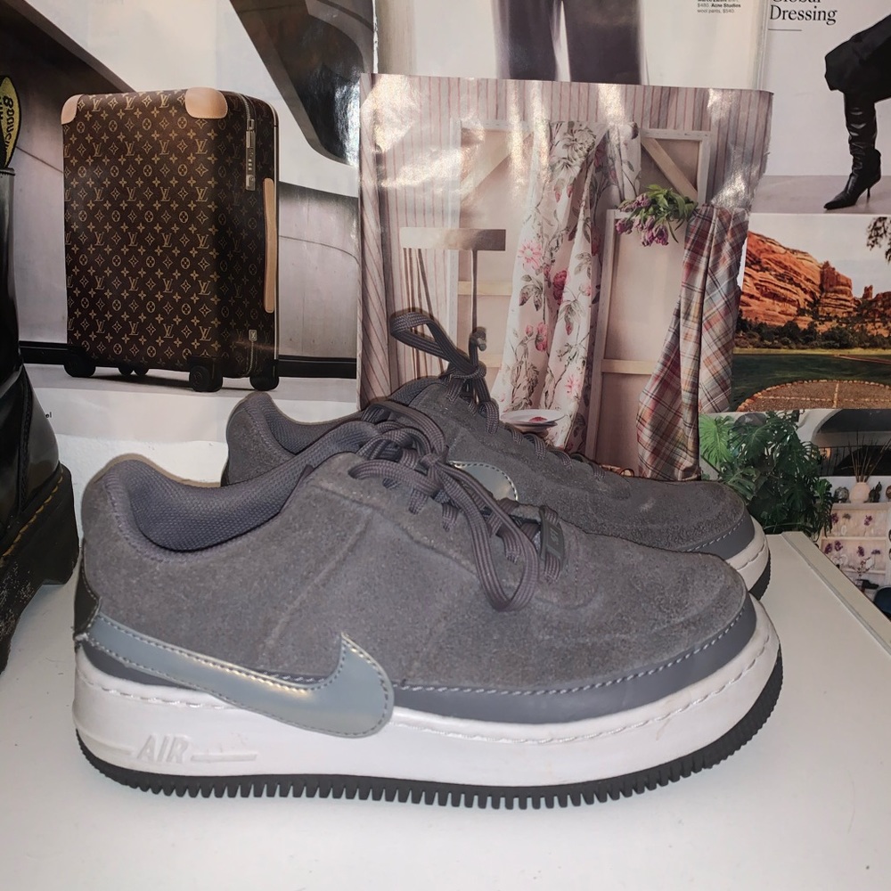 NIKE air force one